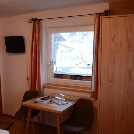 בית אירוח Blick Zum Wasserfall סנט לאונרד אים פיצטל