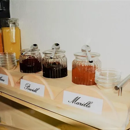 Blick Zum Wasserfall Sankt Leonhard im Pitztal