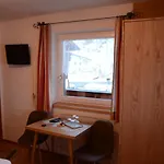 Accommodatie bij particulieren Blick Zum Wasserfall Sankt Leonhard im Pitztal