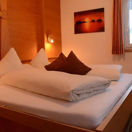 Blick Zum Wasserfall Homestay Sankt Leonhard im Pitztal